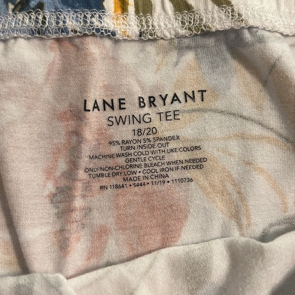 Floral off shoulder tee - Picture 2 of 3